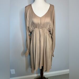 Sz S 143 Story long sleeve flowy oversized dress tan v neck high waist keyhole